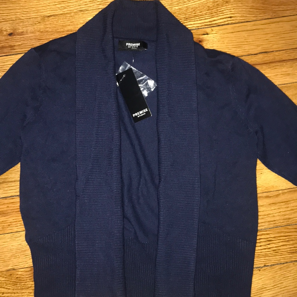 Brand New Premise Studio Crop Cardigan Brand New Premise Studio Crop Cardigan